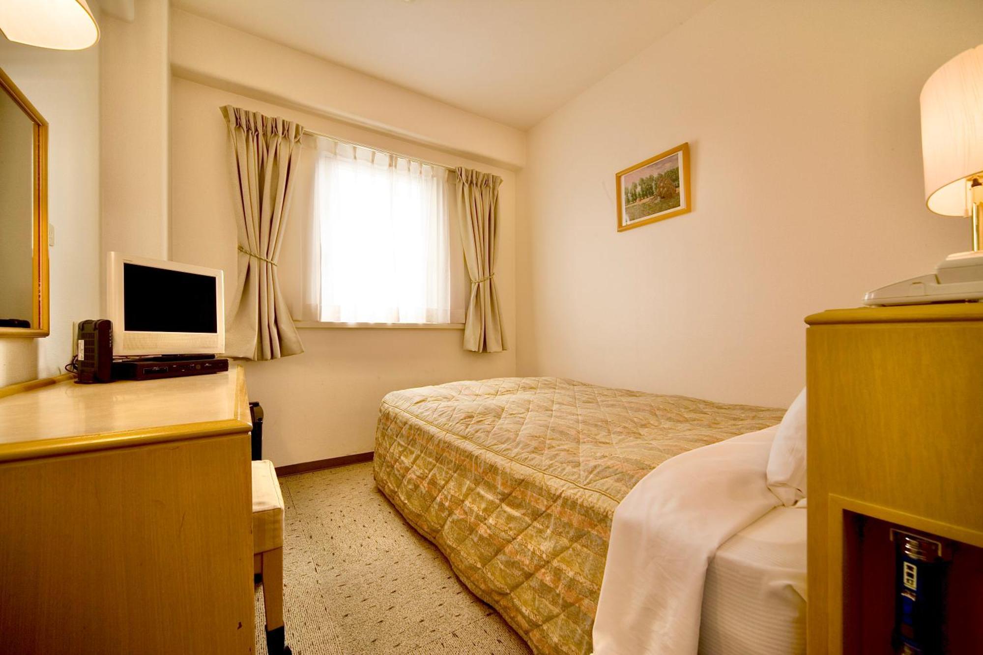 Kurashiki Ekimae Universal Hotel Exterior photo